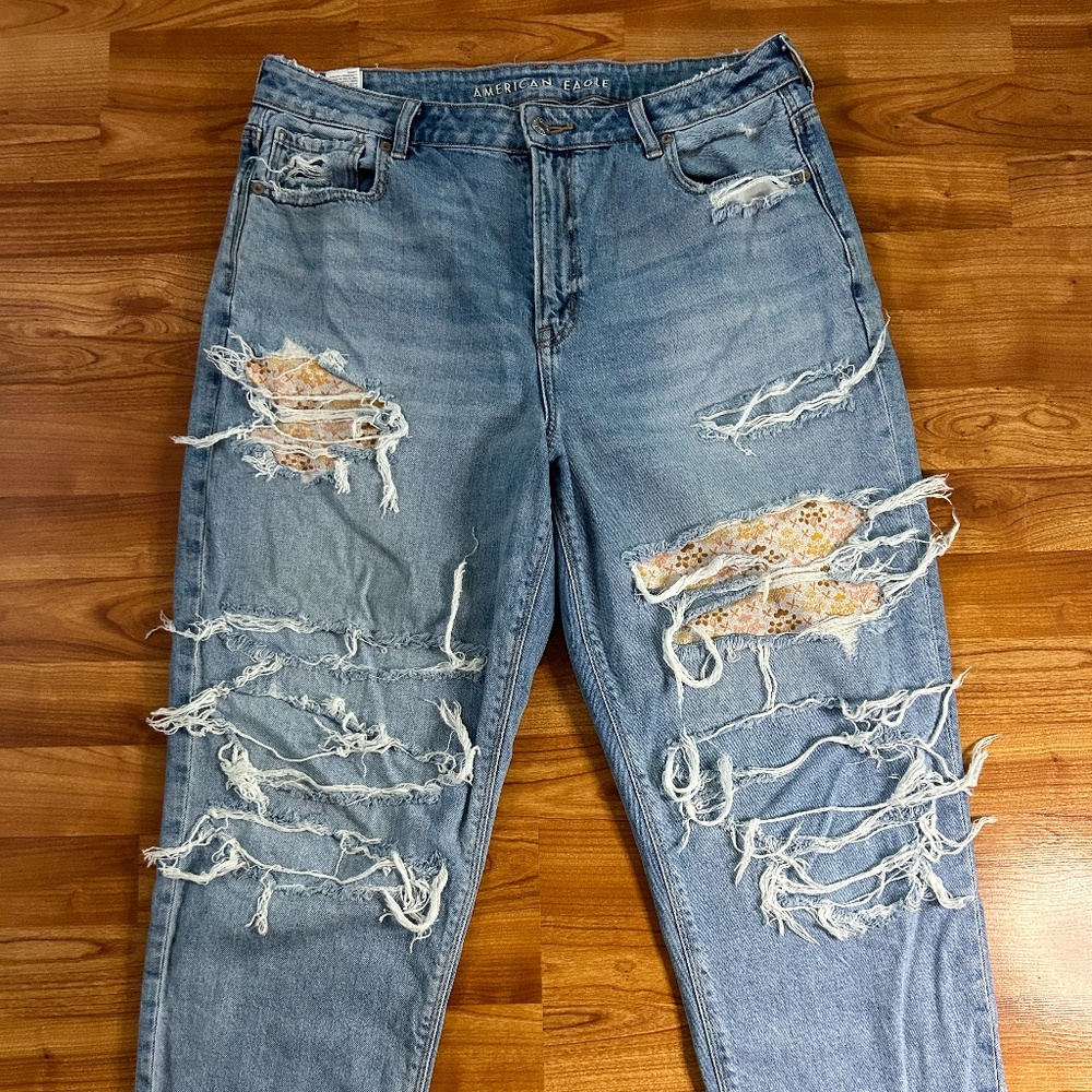 AE Mom jeans/High waisted